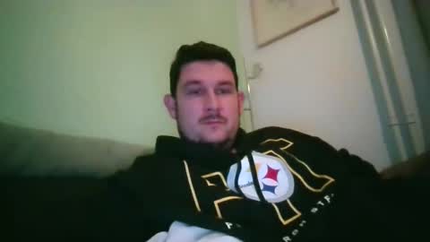 Snapshot of robtheman94 chatting on November 10, 2025, 9:36 pm Robin online show from November 10, 2025, 9:36 pm