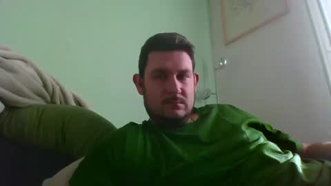 Snapshot of robtheman94 chatting on December 14, 2025, 9:58 am Robin online show from December 14, 2025, 9:58 am