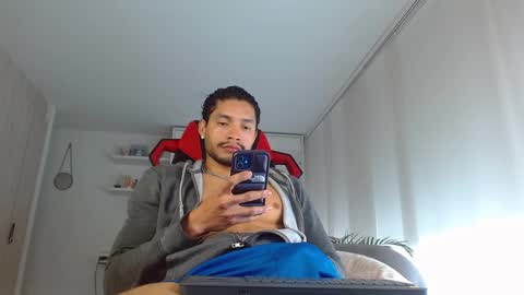 roby_millerr online show from February 15, 2025, 2:11 pm