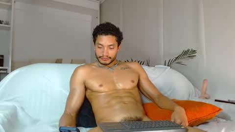 roby_millerr online show from February 27, 2025, 9:36 pm