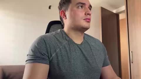 ROBYN online show from February 3, 2026, 5:18 pm