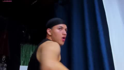 rocco_santos online show from December 5, 2025, 2:31 am