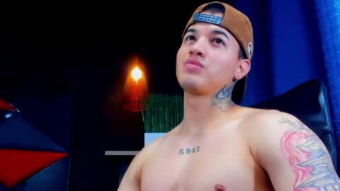 rocco_santos online show from April 22, 2026, 6:42 pm