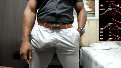 Snapshot of roccoblack02 chatting on October 24, 2025, 11:06 am onlyfans user waga122   follow my accounts of Instagram Waga122 oficial twitter waga122  thanks you guys online show from October 24, 2025, 11:06 am