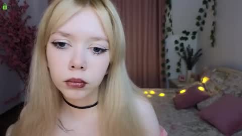 Snapshot of rochelle_dolly chatting on February 1, 2026, 3:43 pm rochelle_dolly online show from February 1, 2026, 3:43 pm