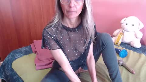 Snapshot of rochelle_xxx chatting on March 10, 2026, 1:49 pm Rochelle online show from March 10, 2026, 1:49 pm