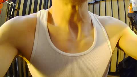 muscleboi slave online show from January 19, 2025, 11:43 pm