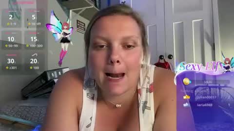 RocketBaddieRips online show from June 18, 2026, 3:51 am