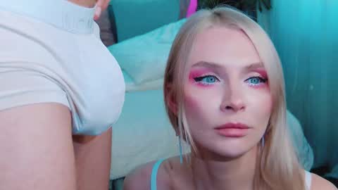 Lina and Den online show from October 18, 2025, 10:27 am