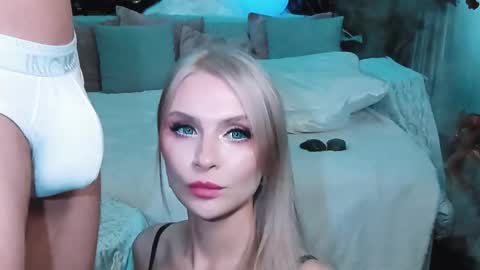 Lina and Den online show from November 2, 2025, 11:34 am