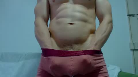 Snapshot of rocky_muscle chatting on June 19, 2026, 9:18 pm rocky muscle online show from June 19, 2026, 9:18 pm
