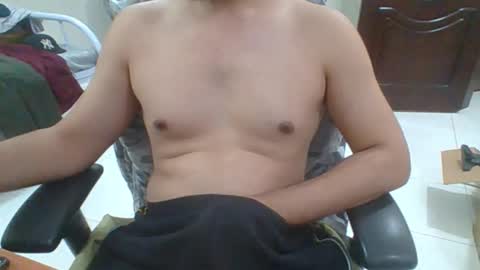 rockysam090 online show from November 26, 2025, 5:58 pm