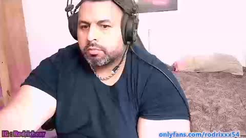rodrixxx54 online show from September 11, 2025, 8:53 pm