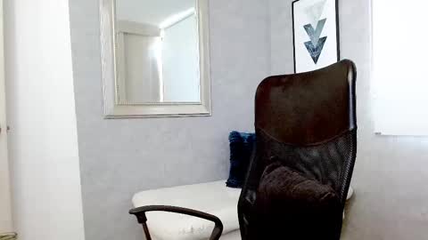 Snapshot of rogers_p chatting on October 14, 2025, 4:30 pm Rogers online show from October 14, 2025, 4:30 pm