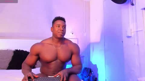 Snapshot of rogger_physique chatting on September 16, 2025, 1:56 pm Rogger online show from September 16, 2025, 1:56 pm