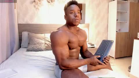 Snapshot of rogger_physique chatting on April 20, 2026, 10:11 pm Rogger online show from April 20, 2026, 10:11 pm