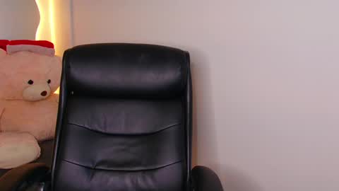 Snapshot of rohanalan_ chatting on December 27, 2024, 4:26 am Sof online show from December 27, 2024, 4:26 am
