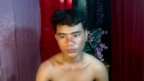 roianboyyy online show from June 27, 2026, 11:43 pm