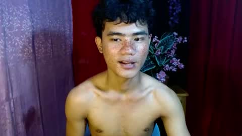 roianboyyy online show from July 3, 2026, 12:17 am