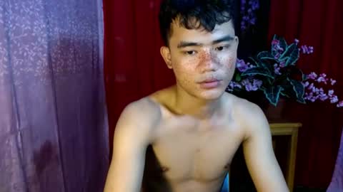 roianboyyy online show from July 12, 2026, 3:08 am