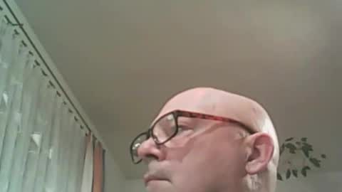 rola56430 online show from December 3, 2024, 4:25 am