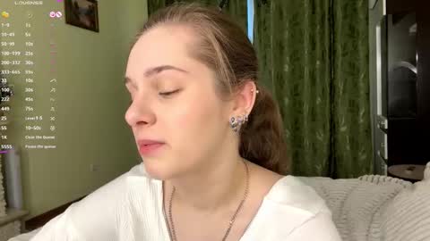 Mia online show from January 19, 2026, 8:40 am