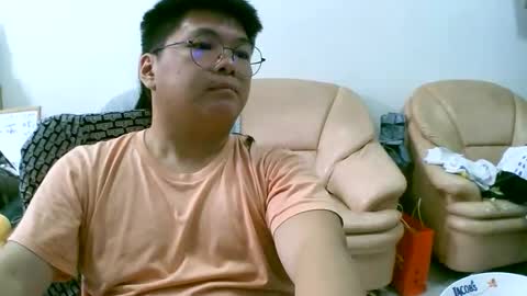 Rolleac online show from November 18, 2025, 8:57 pm