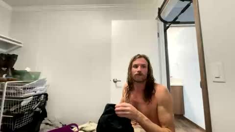 Rollinintheweeds online show from November 28, 2025, 7:16 pm