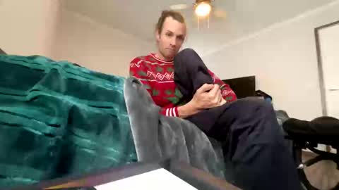 Rollinintheweeds online show from December 2, 2025, 6:36 pm