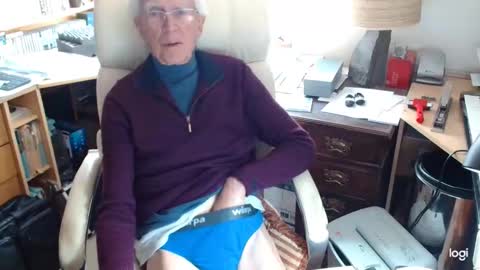 rolydawe online show from May 7, 2026, 11:04 am