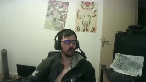 romainb72 online show from December 17, 2025, 7:14 am