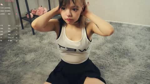 Snapshot of romainerudoy chatting on September 22, 2025, 10:17 am Yupi online show from September 22, 2025, 10:17 am