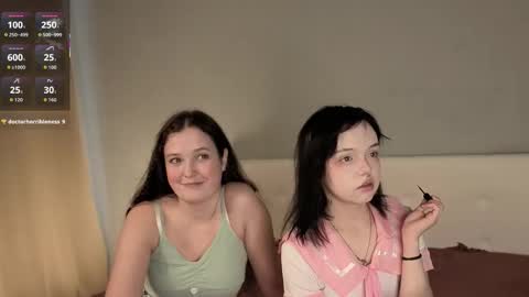 Snapshot of romainerudoy chatting on October 21, 2025, 7:42 am Yupi online show from October 21, 2025, 7:42 am