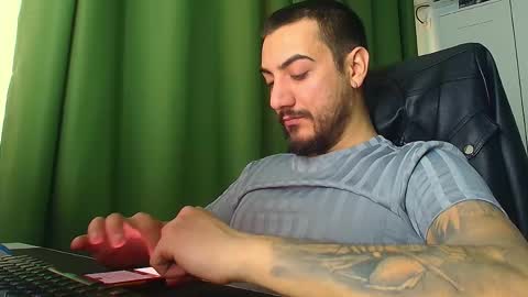 Snapshot of romaniamaster1 chatting on January 14, 2026, 6:41 am romaniamaster1 online show from January 14, 2026, 6:41 am