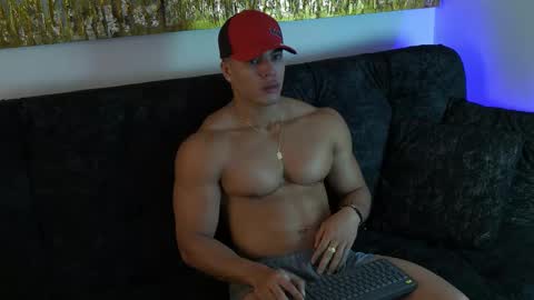romano_kentt12 online show from March 6, 2026, 11:17 am