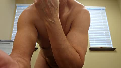 romanteeks online show from February 14, 2025, 7:54 pm