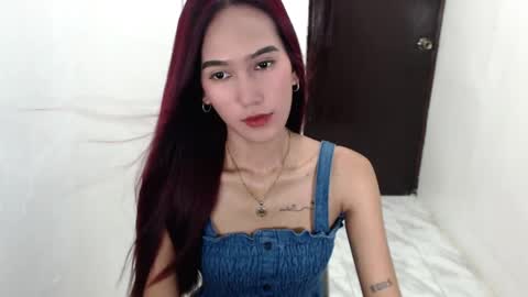 JESICCA online show from April 27, 2026, 6:33 am