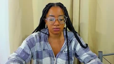 Snapshot of romantic_stargirl chatting on October 24, 2025, 2:19 am Is A Belle online show from October 24, 2025, 2:19 am