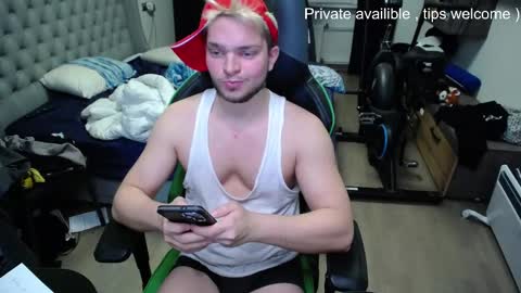 Snapshot of romantic_twunk chatting on November 29, 2025, 6:33 pm romantic_twunk online show from November 29, 2025, 6:33 pm