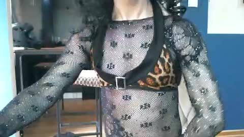 romantico_erotico online show from June 7, 2026, 8:29 am