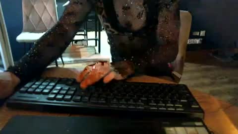 romantico_erotico online show from June 28, 2026, 1:55 am