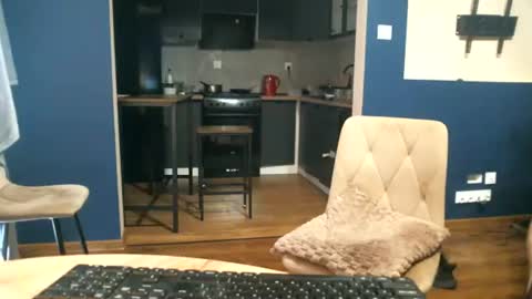 romantico_erotico online show from August 2, 2026, 12:36 pm