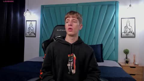 Romeo Ricci online show from November 29, 2025, 1:14 pm