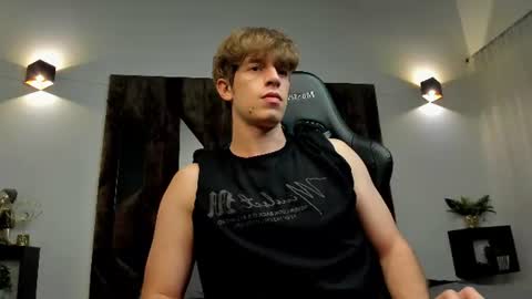 Snapshot of romeo_ricci1 chatting on June 22, 2026, 7:05 am Romeo Ricci online show from June 22, 2026, 7:05 am