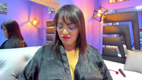 Romi  online show from October 8, 2025, 12:19 am