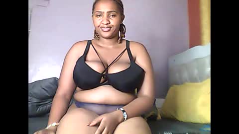 Romina 26 online show from June 8, 2026, 9:59 pm