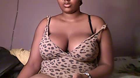 Snapshot of romina_26 chatting on June 22, 2026, 3:25 am Romina 26 online show from June 22, 2026, 3:25 am