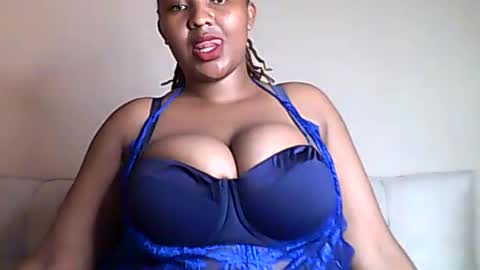 Snapshot of romina_26 chatting on July 20, 2026, 1:24 pm Romina 26 online show from July 20, 2026, 1:24 pm