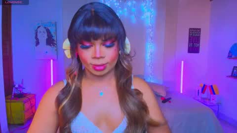 Snapshot of romirousexx chatting on September 12, 2025, 5:18 am Romi Rouse online show from September 12, 2025, 5:18 am