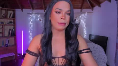 Snapshot of romirousexx chatting on March 18, 2026, 8:06 am Romi Rouse online show from March 18, 2026, 8:06 am